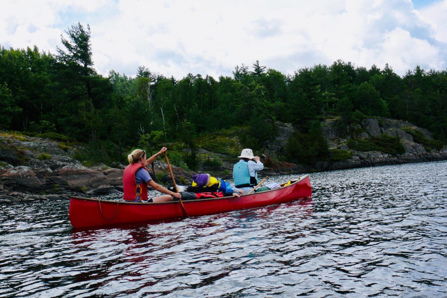 Canot sur la Rivière des Français