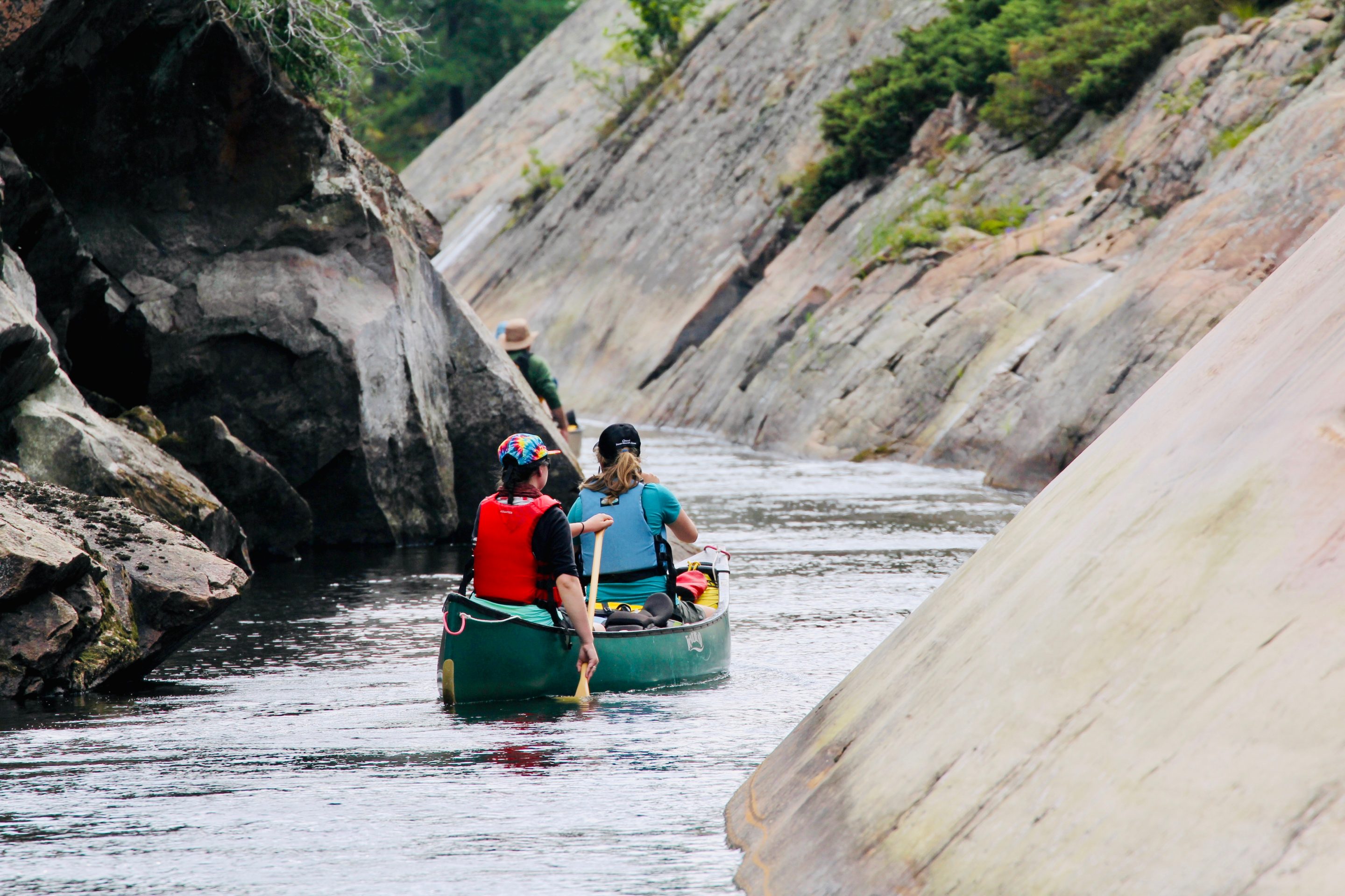 Canot Sur La Rivière Des Français 12