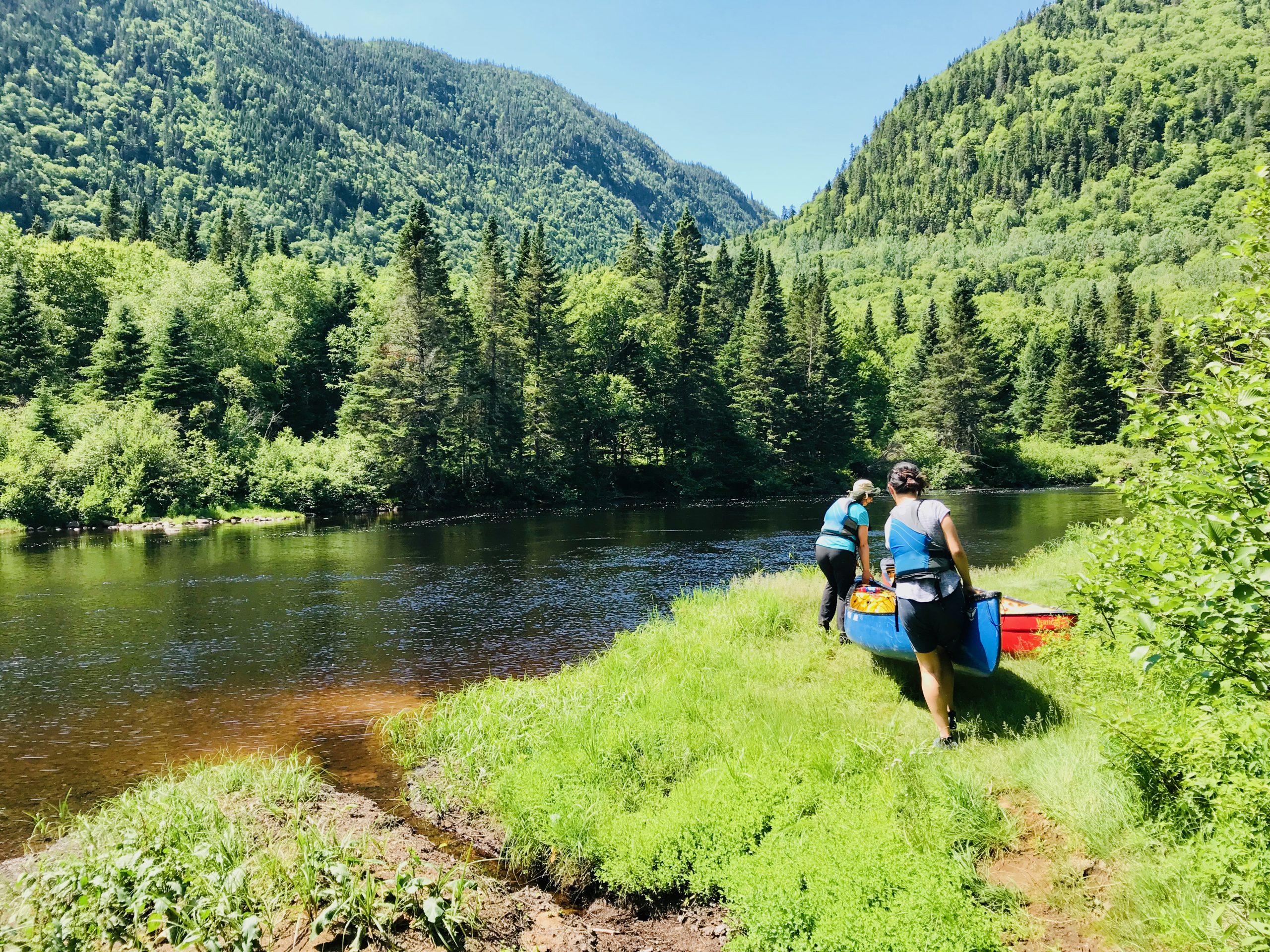 Canot Camping Sur La Rivière Jacques Cartier 9